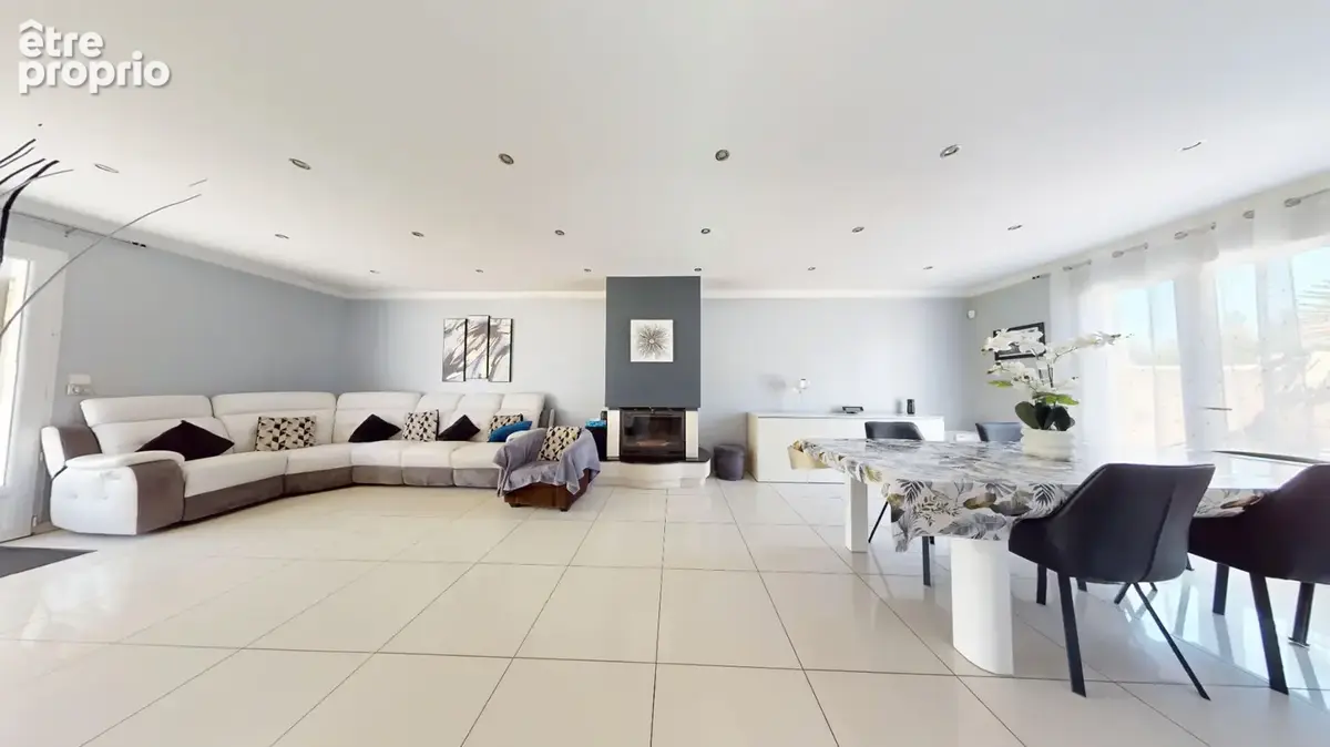 Maison indépendante 7 pièce(s) sur 530m² de terrain - photo 3