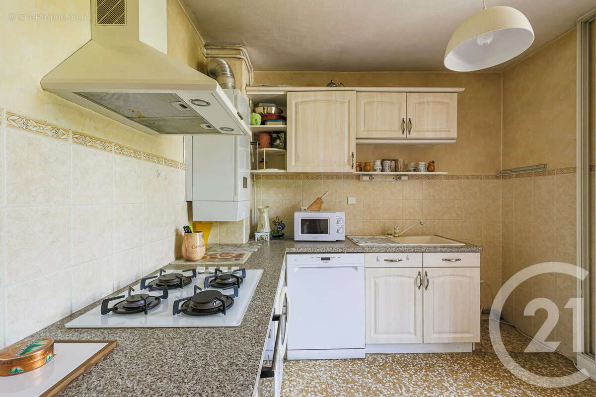 Appartement à SAINT-MARTIN-D'HERES