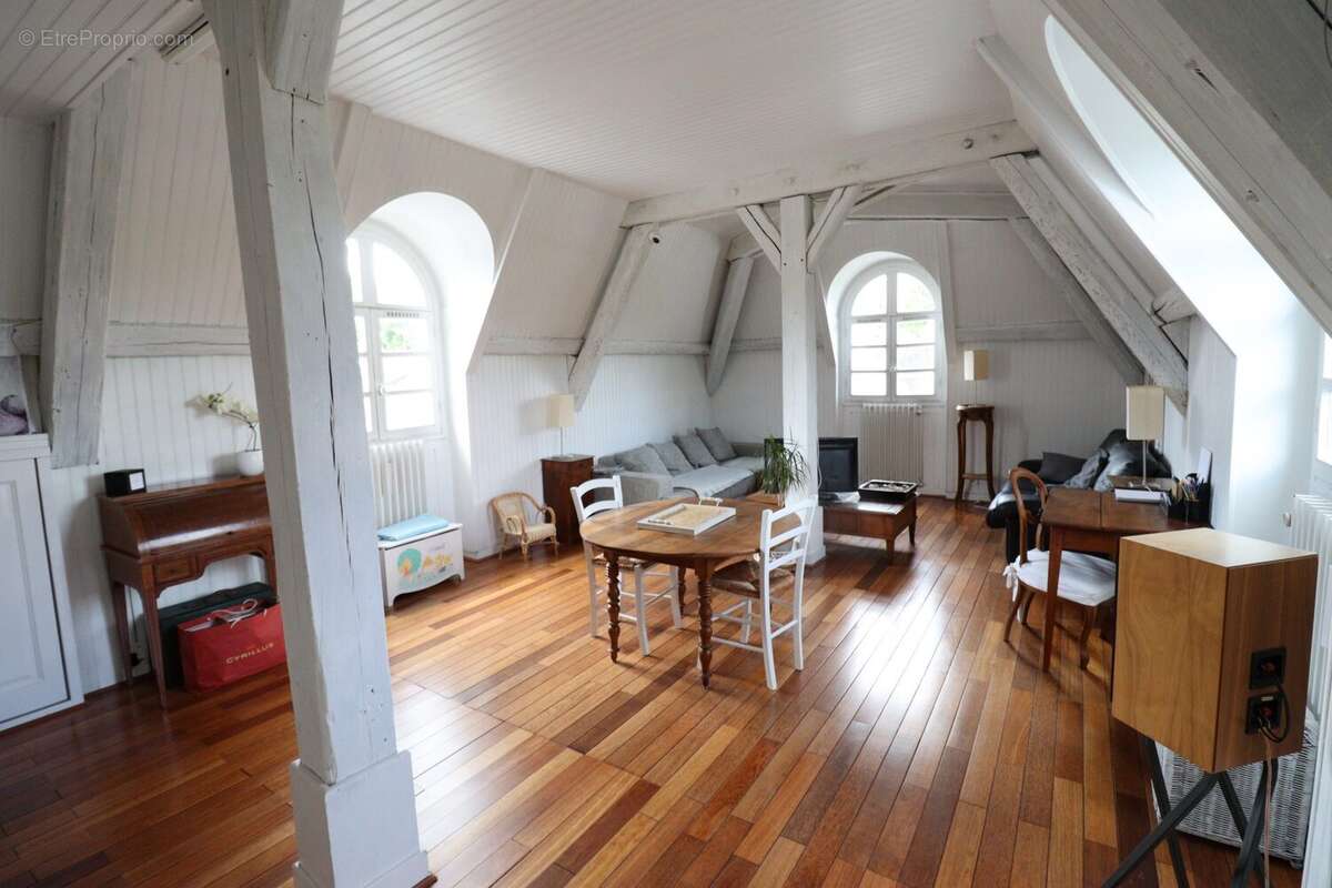 Appartement à LOUVECIENNES