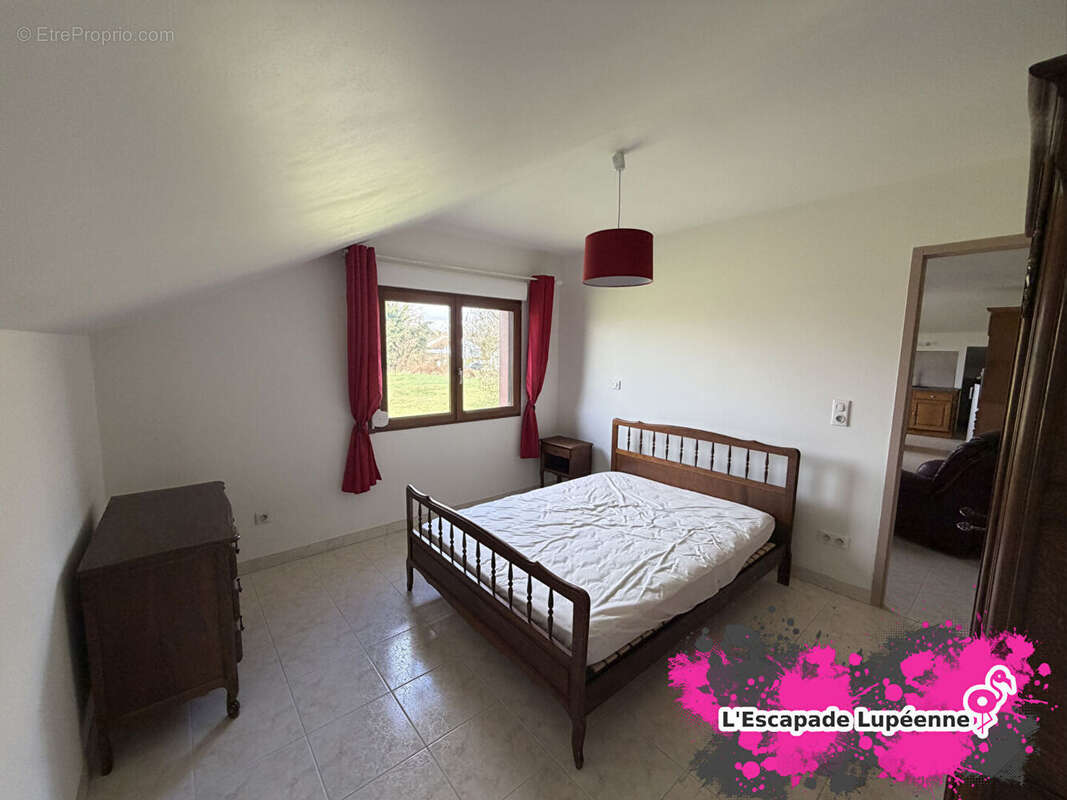 Maison à SAINT-LOUP-SUR-SEMOUSE