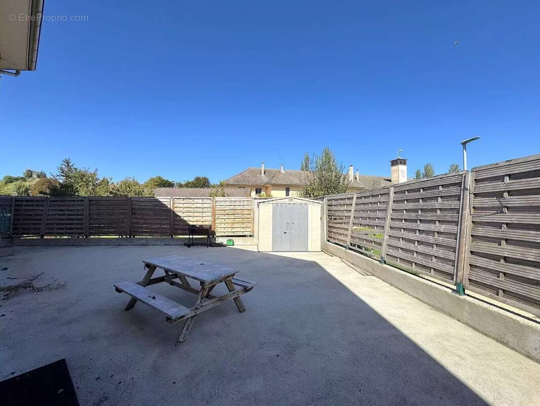 Appartement à MORESTEL