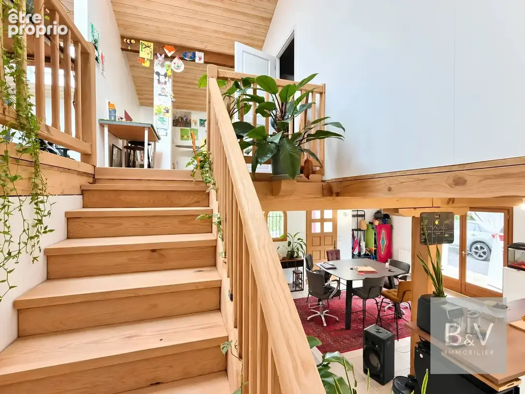Maison familiale T7 – 6 chambres – Terrain de 5 686 m² – T2 indépendant - photo 7