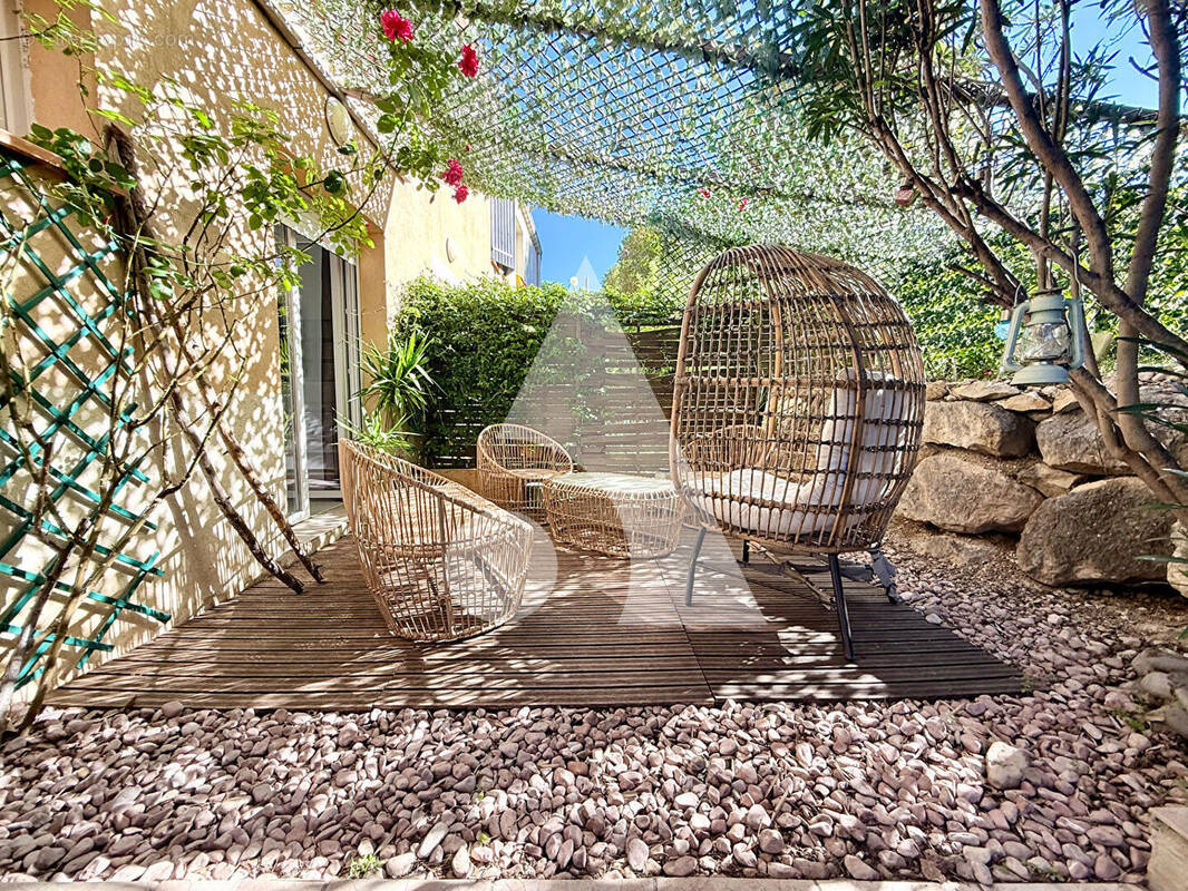 Appartement à PEYROLLES-EN-PROVENCE