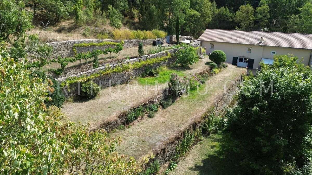 Vente Maison Saint-julien-molin-molette(42220) 450 000ï¿œ - photo 2