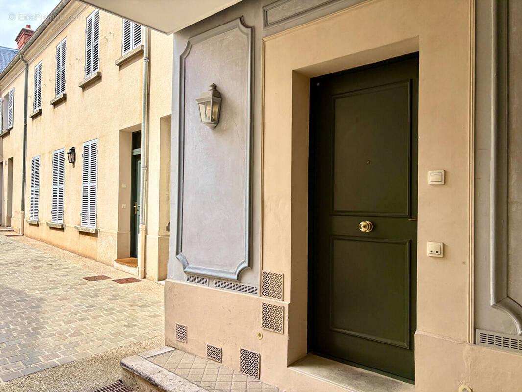 Appartement à FONTAINEBLEAU