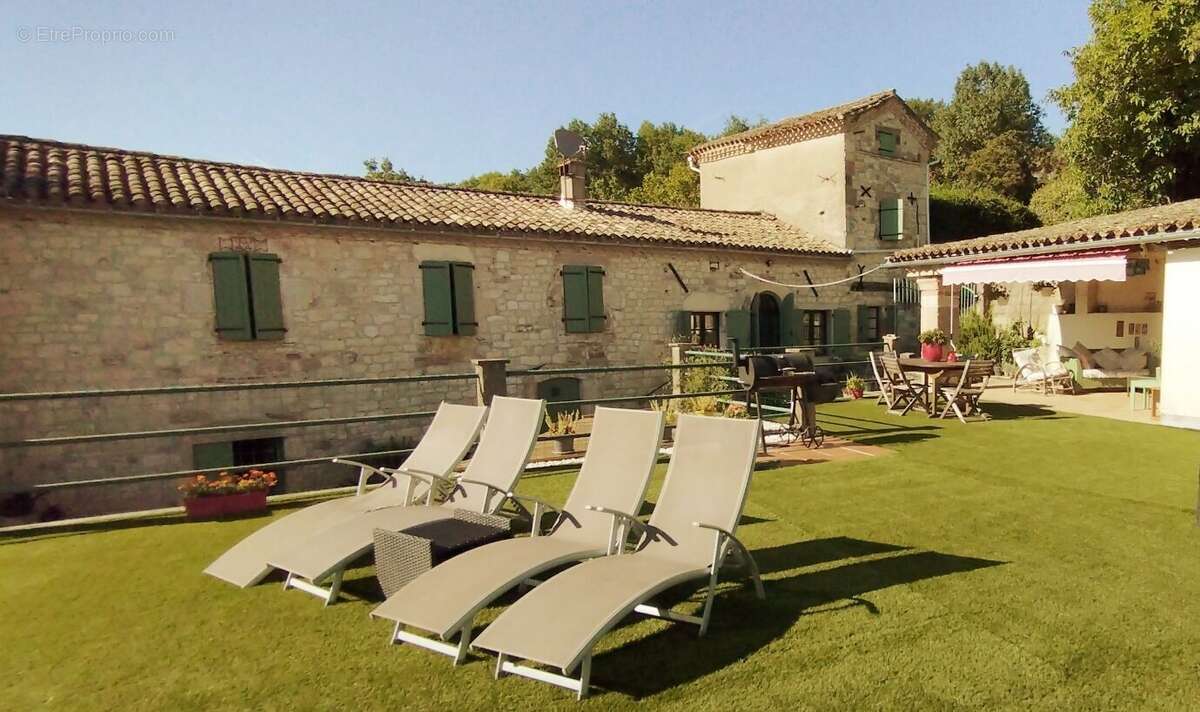 Complexe gite/chambres d'hotes sur 2 ha. - photo 2