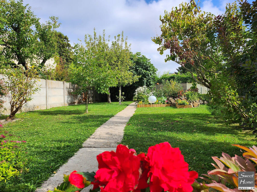 Maison à MAGNY-LES-HAMEAUX