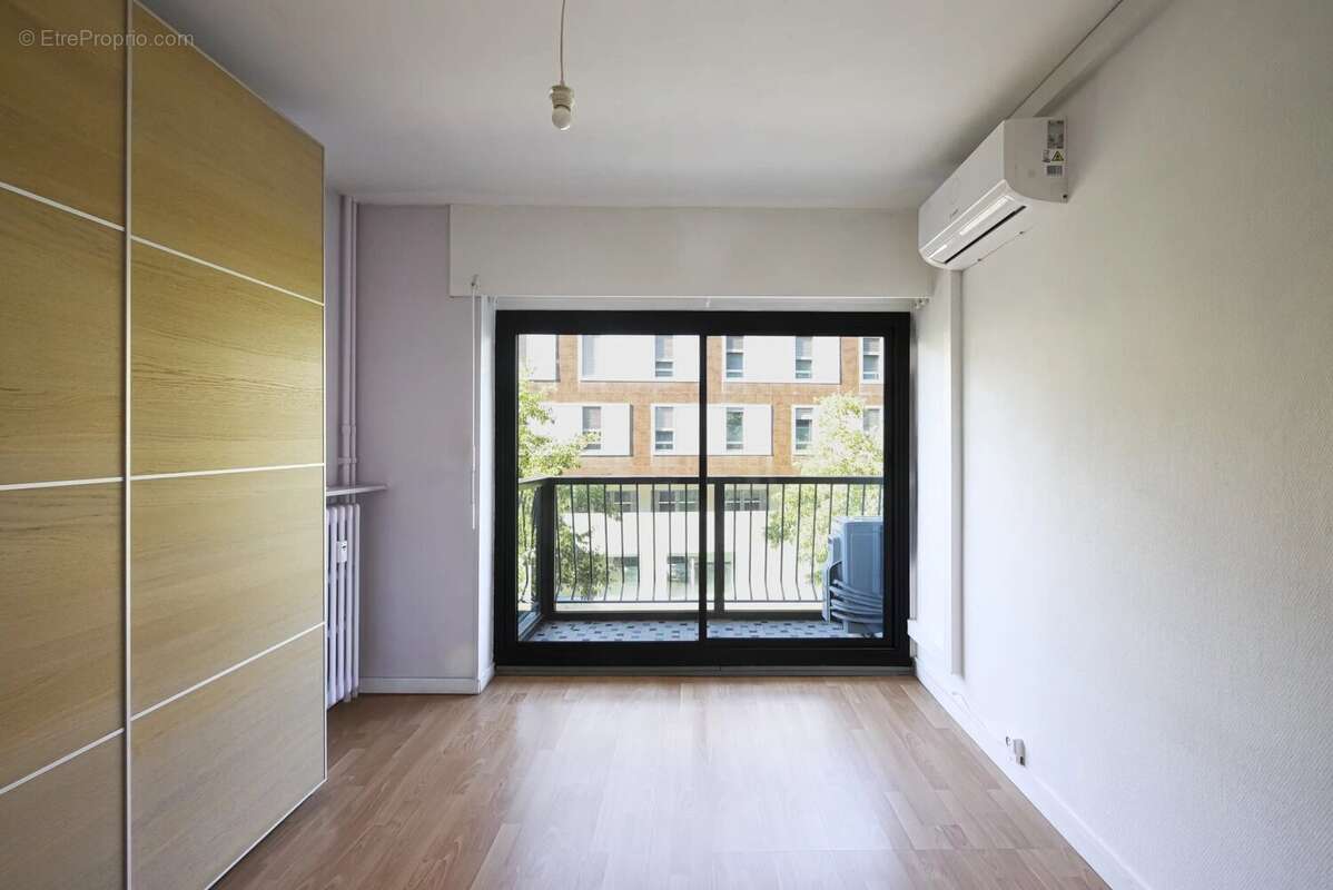 Appartement à MARSEILLE-3E