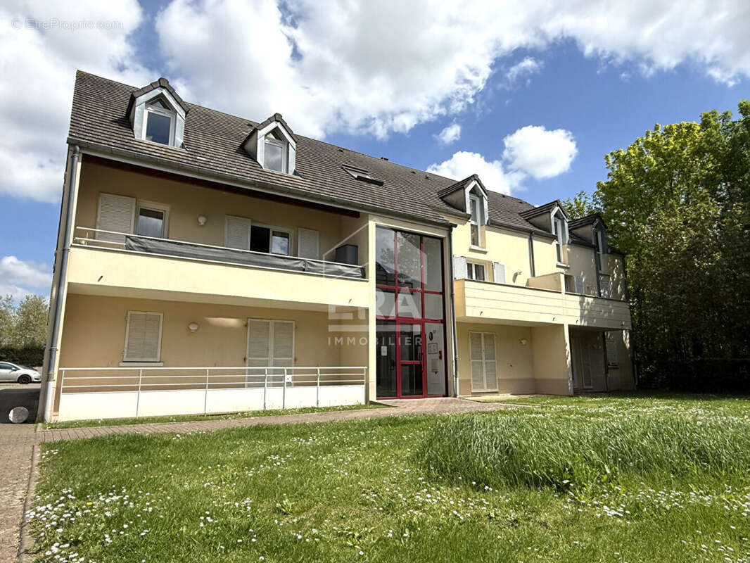 Appartement à BRIE-COMTE-ROBERT