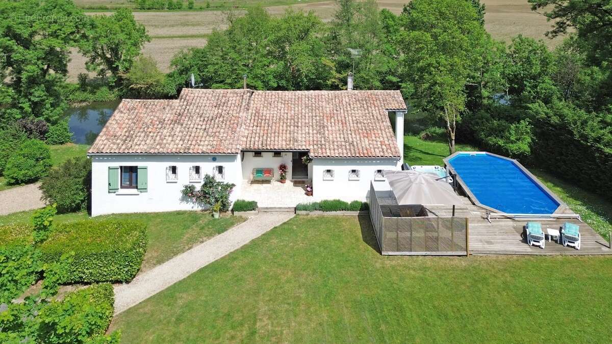 Appartement à EYMET