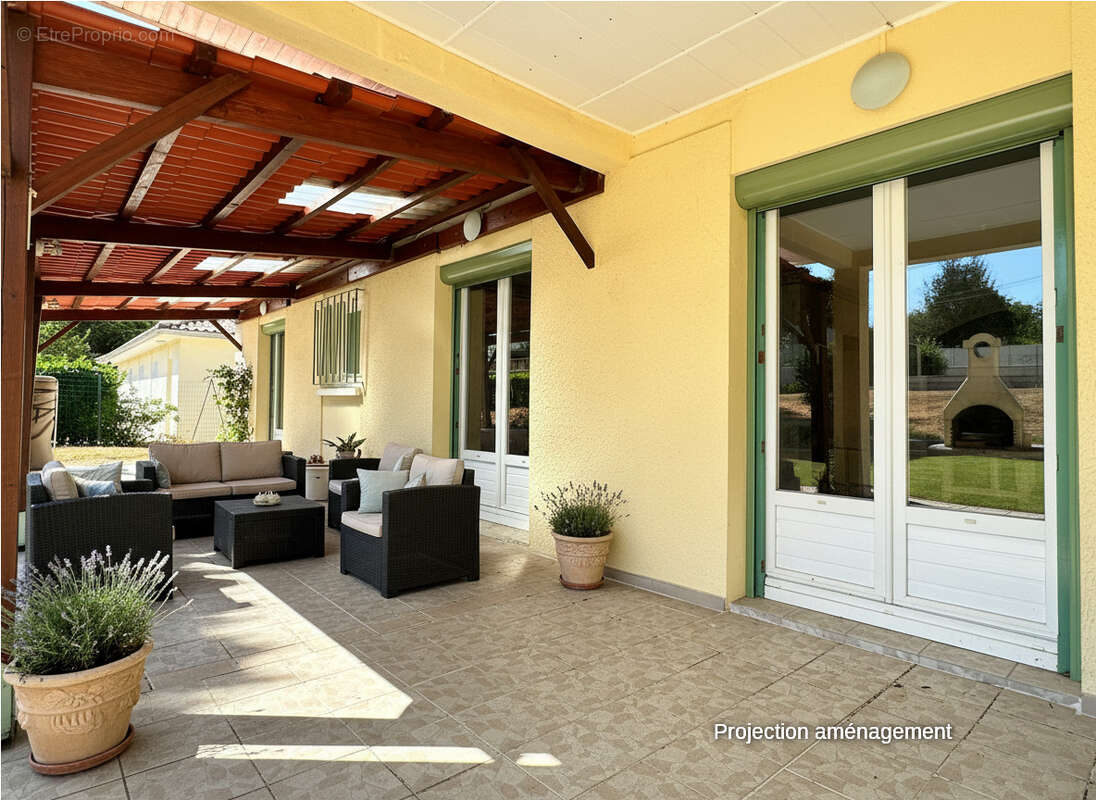 Maison de plain pied 131 m2 avec 1600m2 de jardin à Puymoyen - photo 2