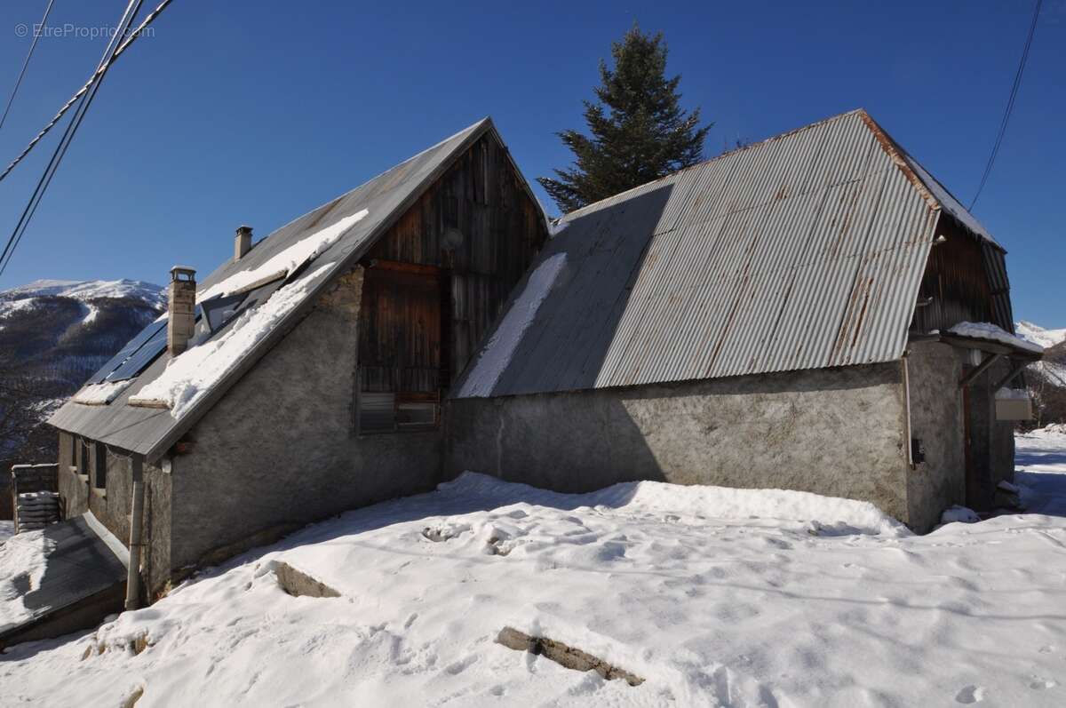Dpt Alpes de Haute Provence (04), à vendre ALLOS Authentique Maison en pierres 350 m²  Belle Vue Montagnes - photo 12