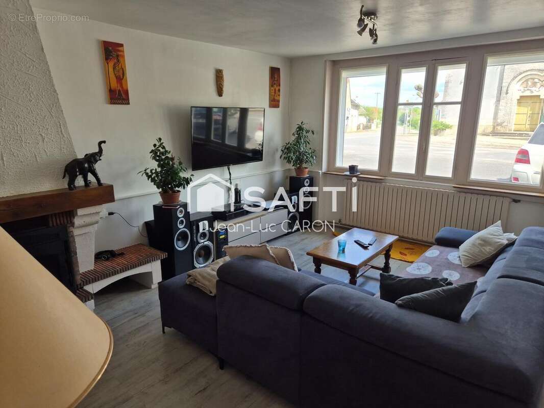 Photo 2 - Maison à SAINT-GERMAIN-CHASSENAY