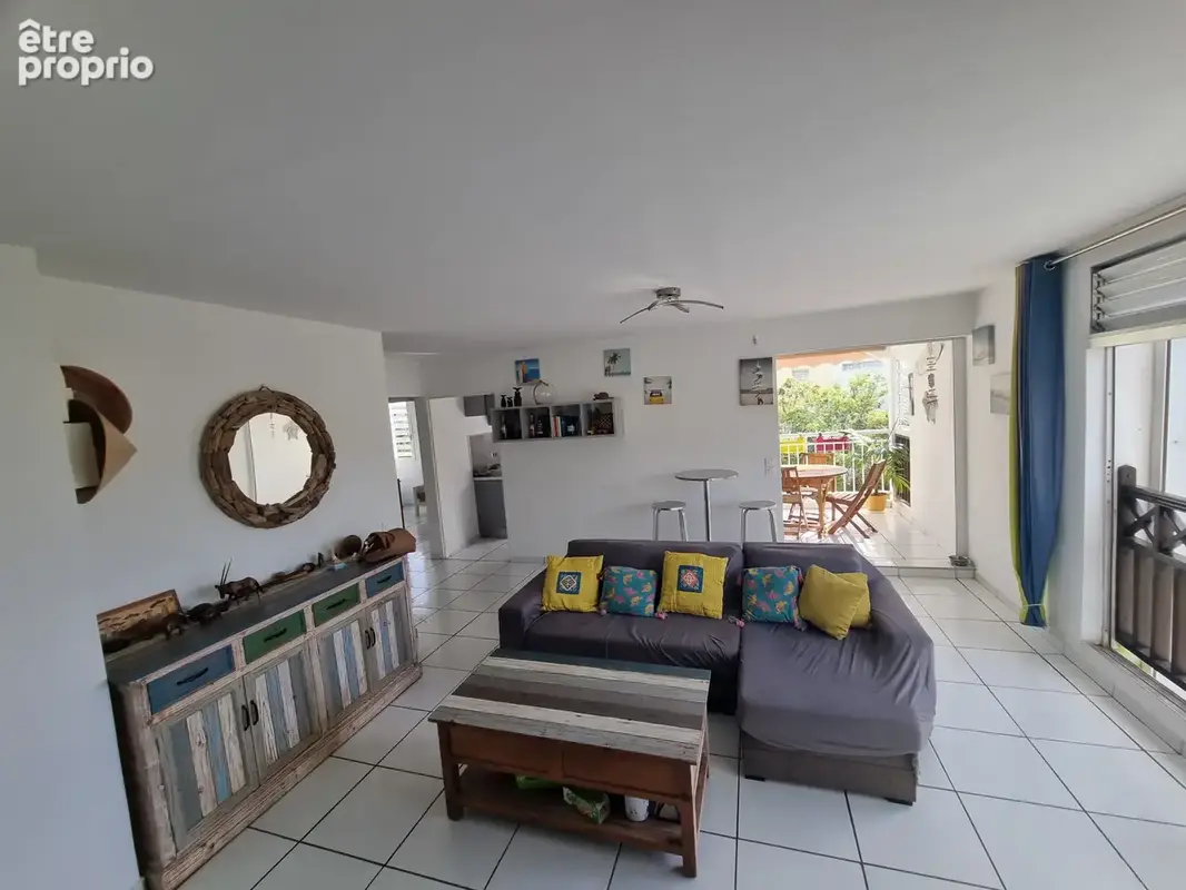 Appartement t4 au bourg de petit bourg - photo 1