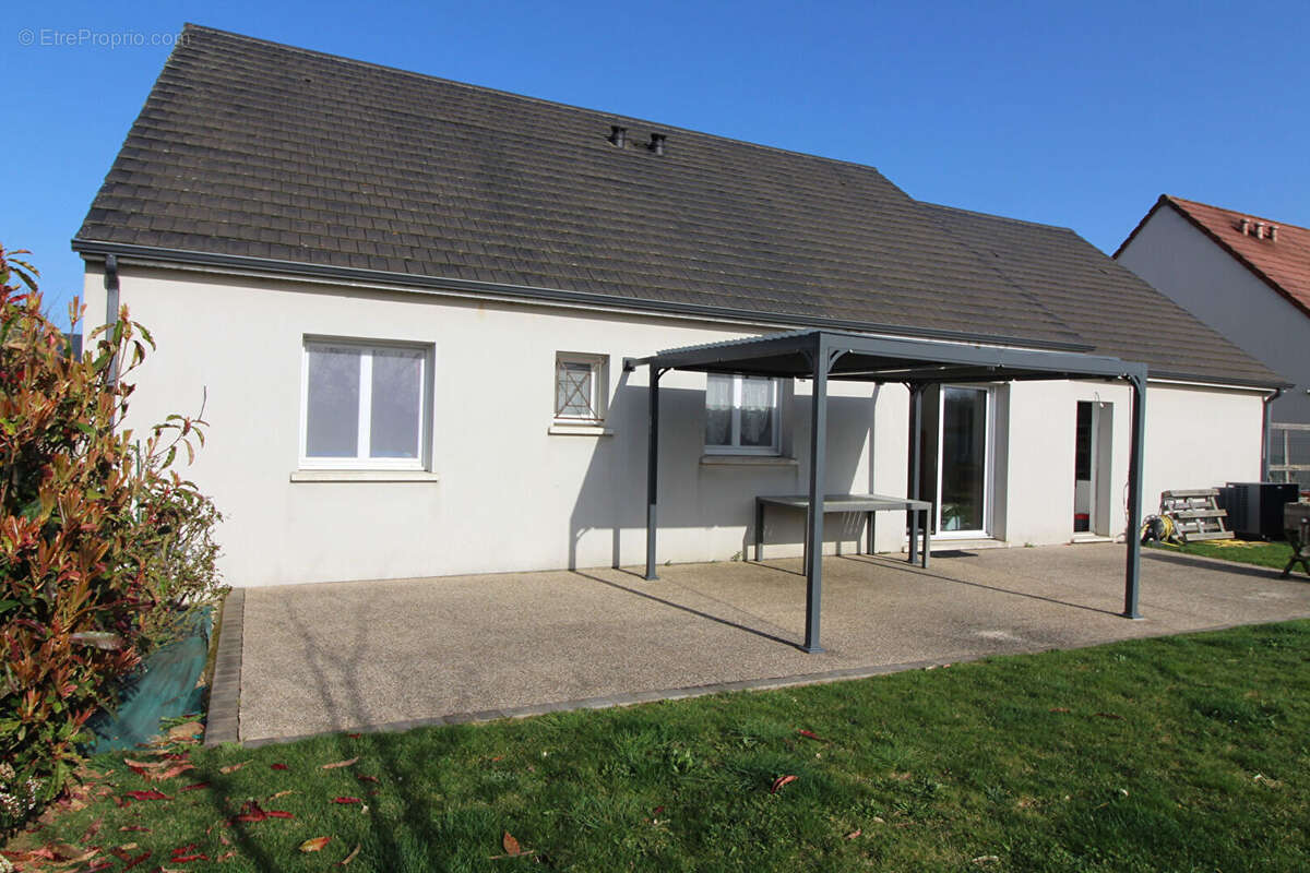 Maison à AUNEAU