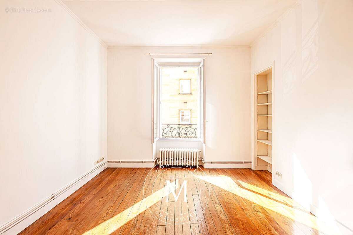 Appartement à MONTROUGE