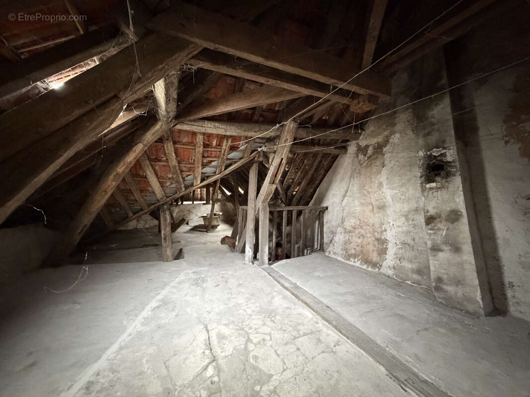 Maison à NEUILLY-SAINT-FRONT