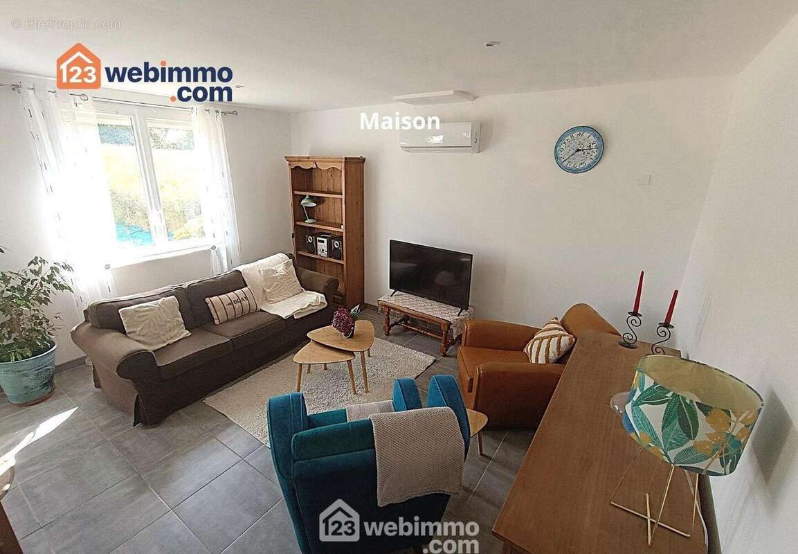 Maison à CAOUENNEC-LANVEZEAC