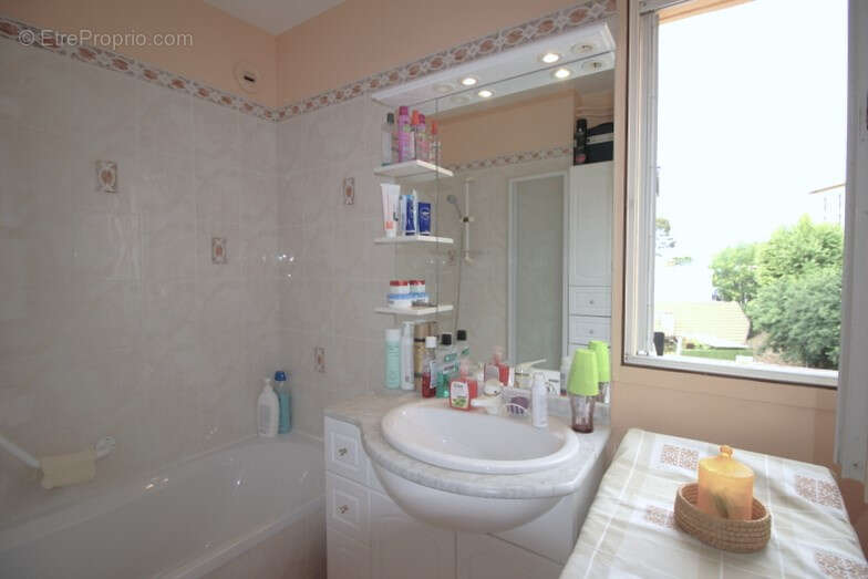 Appartement à CAP-D'AIL