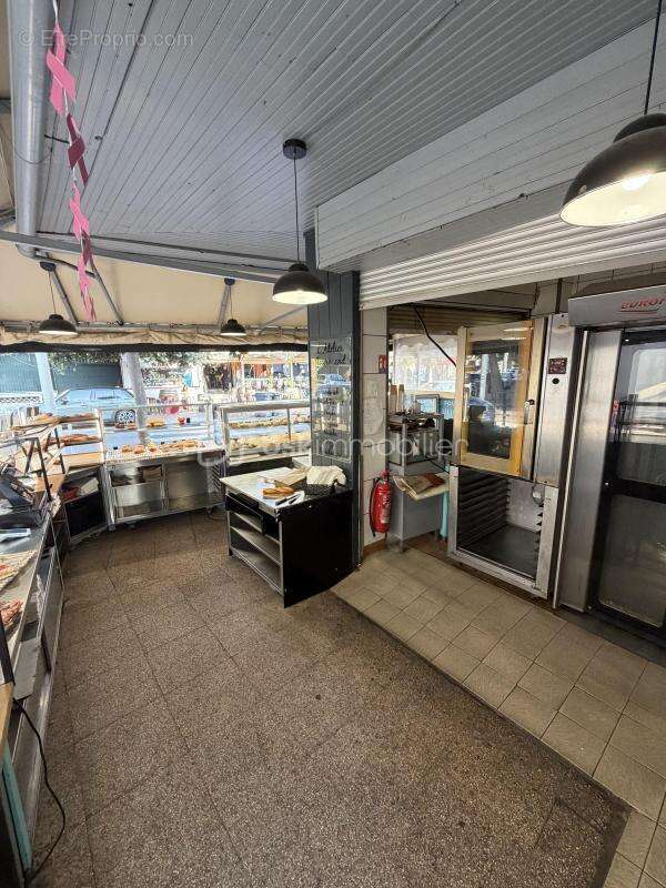 Commerce à CAVALAIRE-SUR-MER