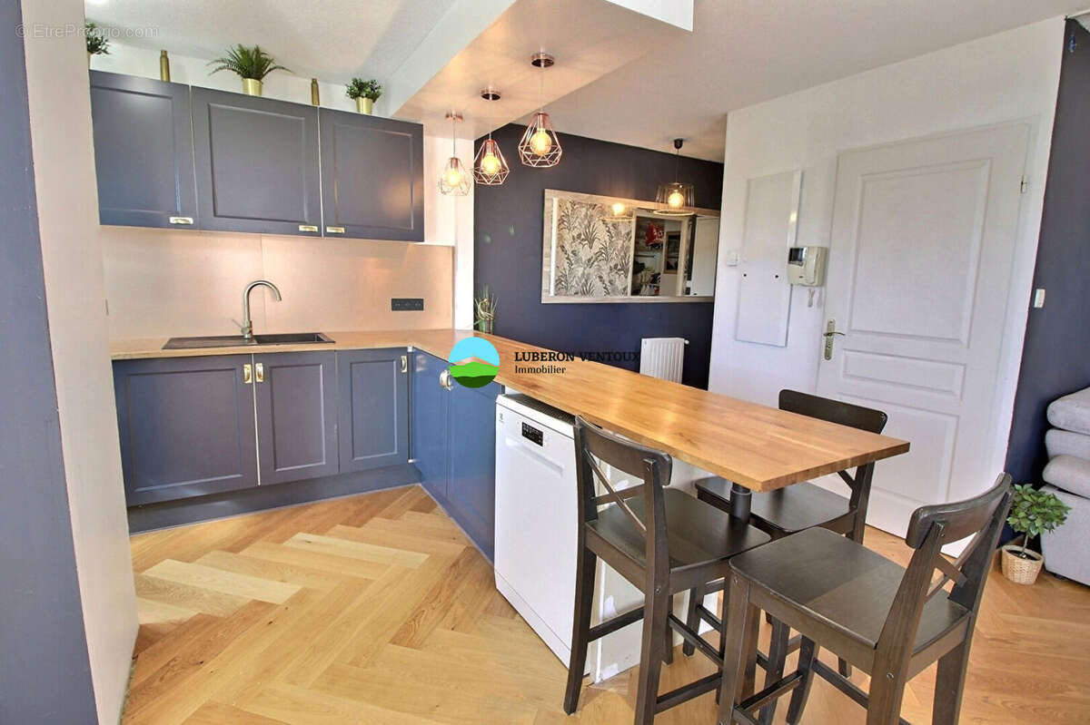 Appartement à PERNES-LES-FONTAINES