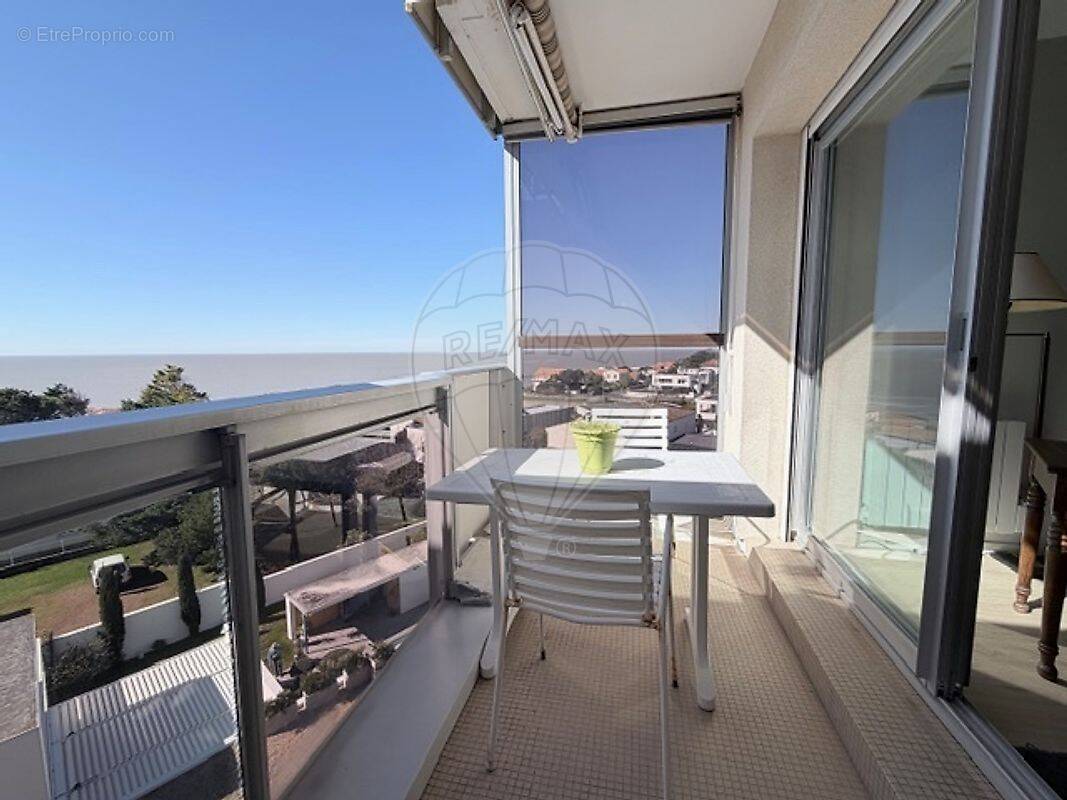 Appartement à VAUX-SUR-MER