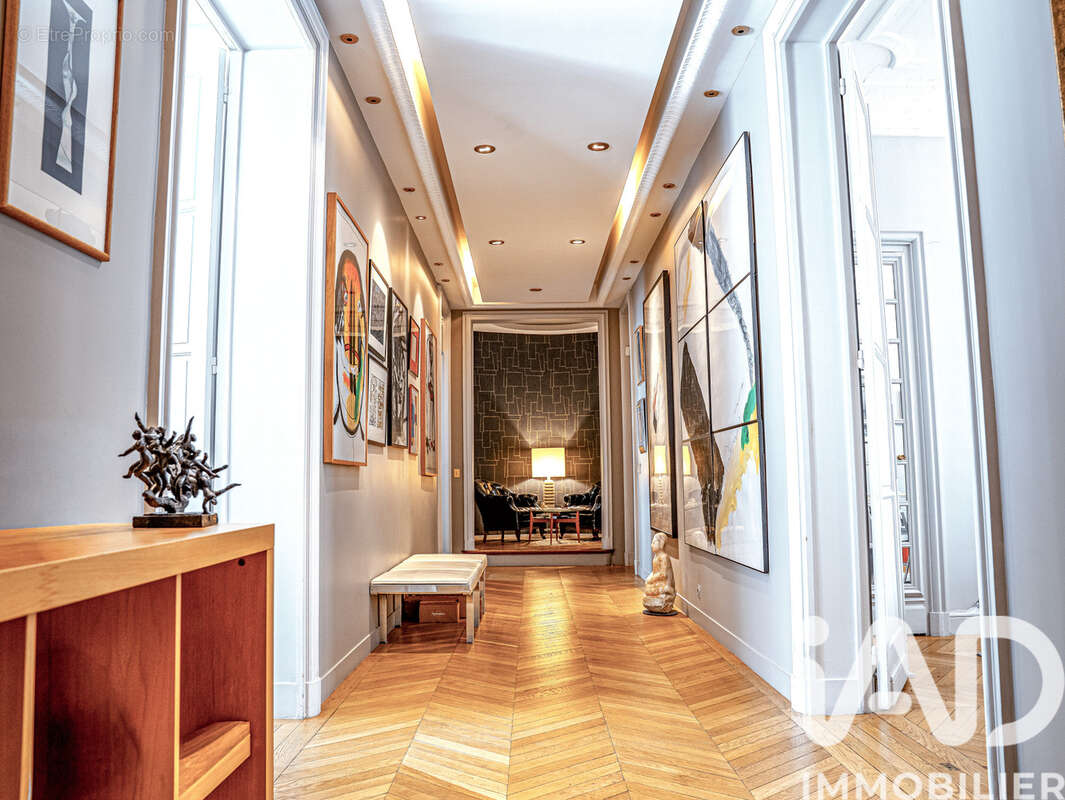 Photo 3 - Appartement à PARIS-16E