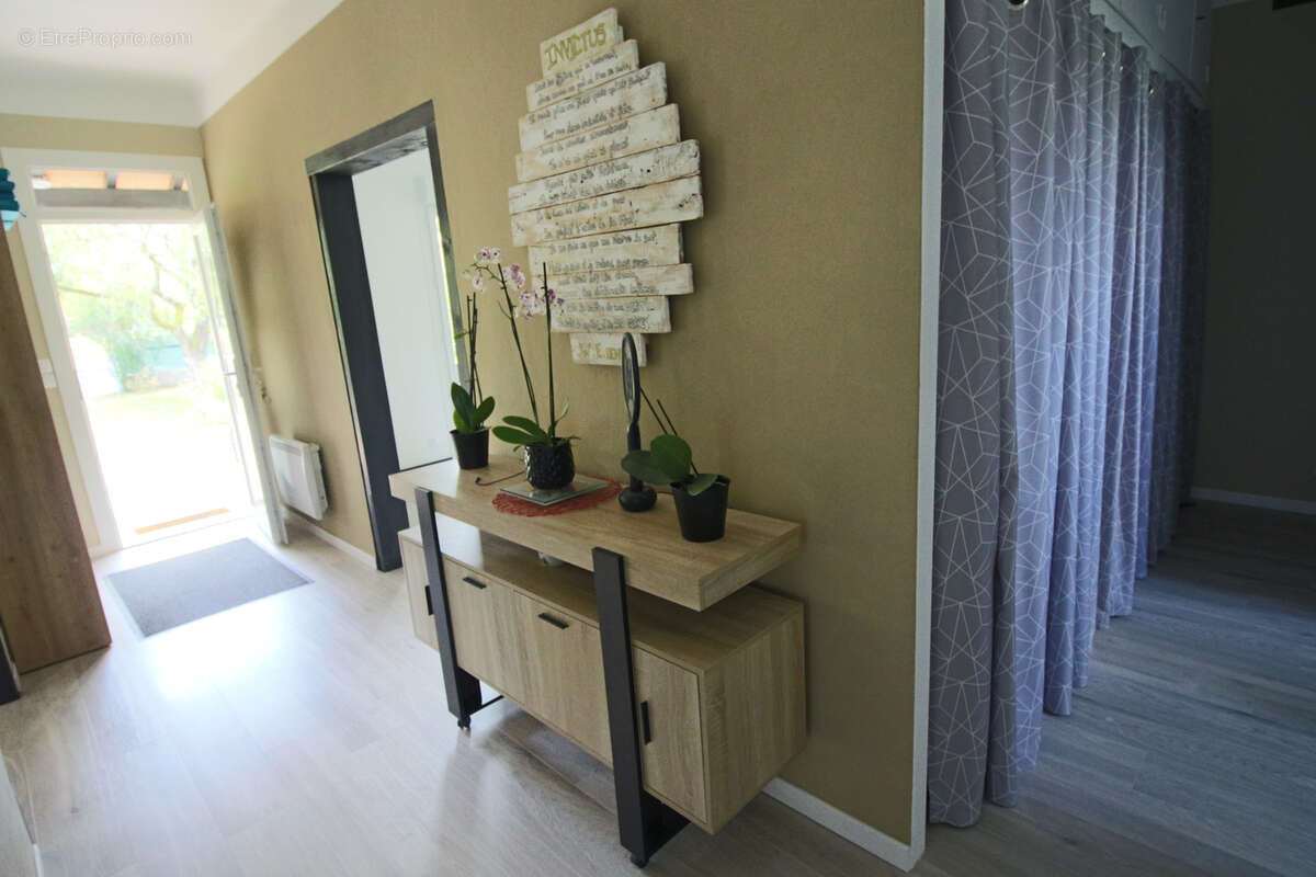 Maison à PUY-L&#039;EVEQUE