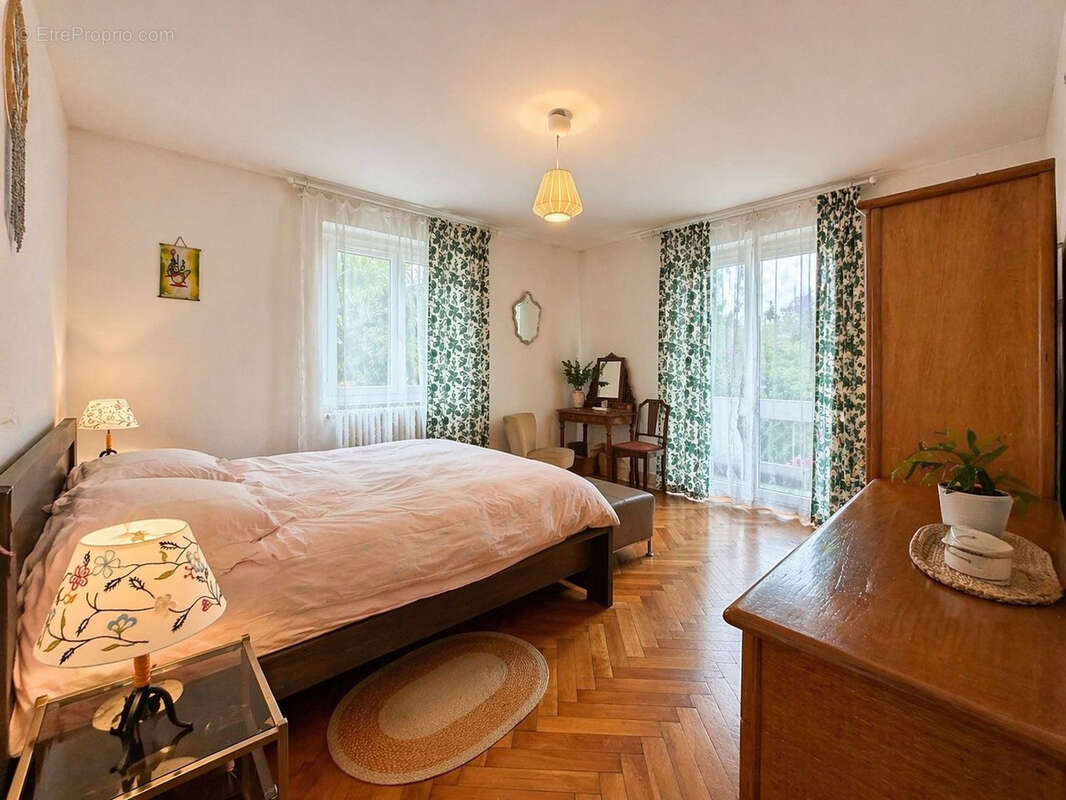 Appartement à VILLE-LA-GRAND