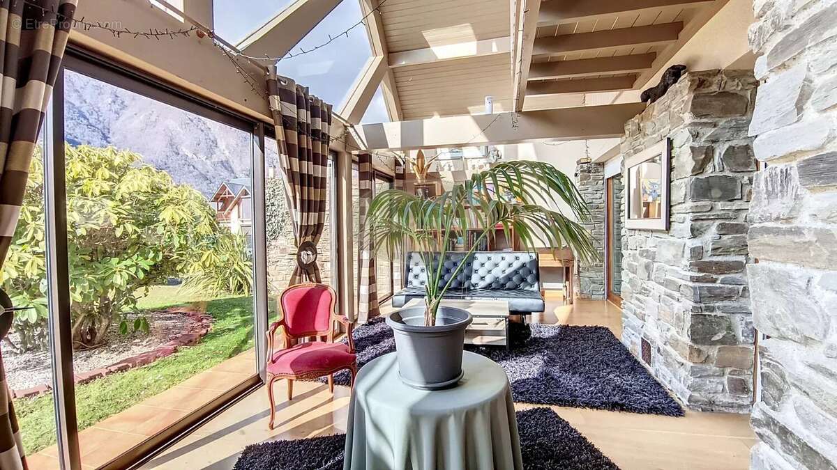 Maison à JUZET-DE-LUCHON