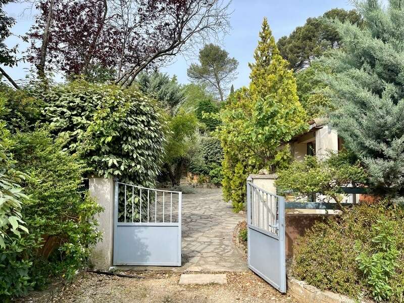Maison à ROUSSILLON