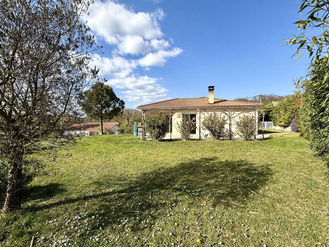 Maison à ROUSSILLON
