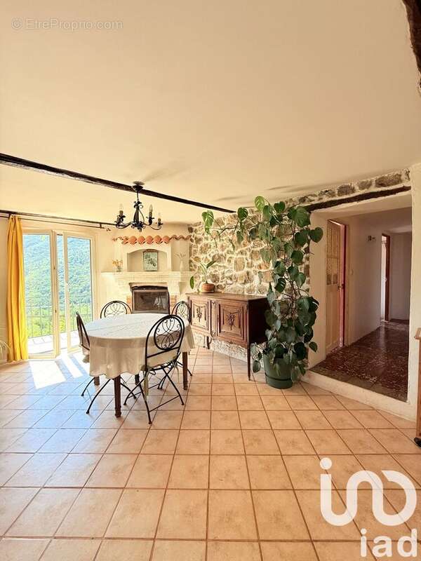 Maison 97 m² à Pierrefeu  - photo 7