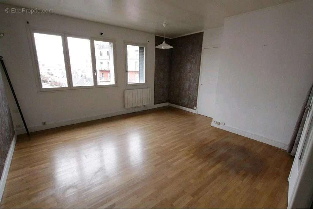 Grand Studio secteur caserne de bonne - photo 3