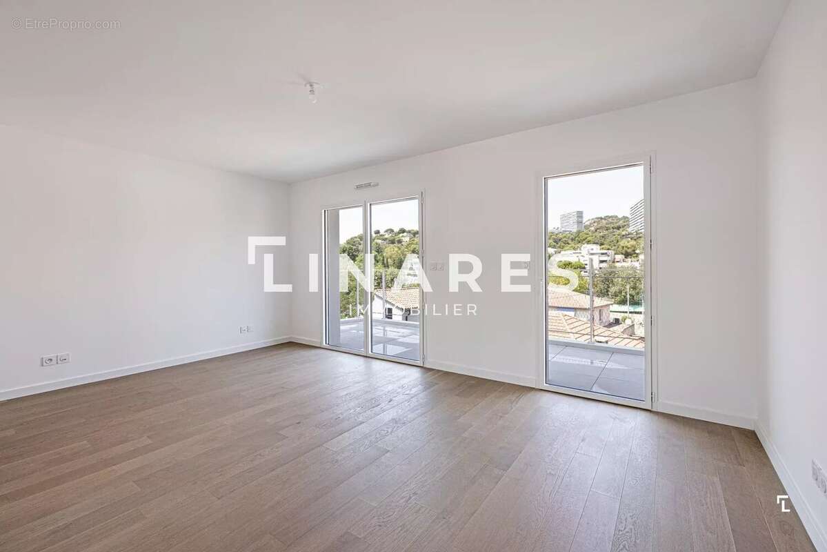 LE SKYINE - Appartement T4 de 160m² - Rooftop - Terrasses panoramiques - 13008 - photo 10