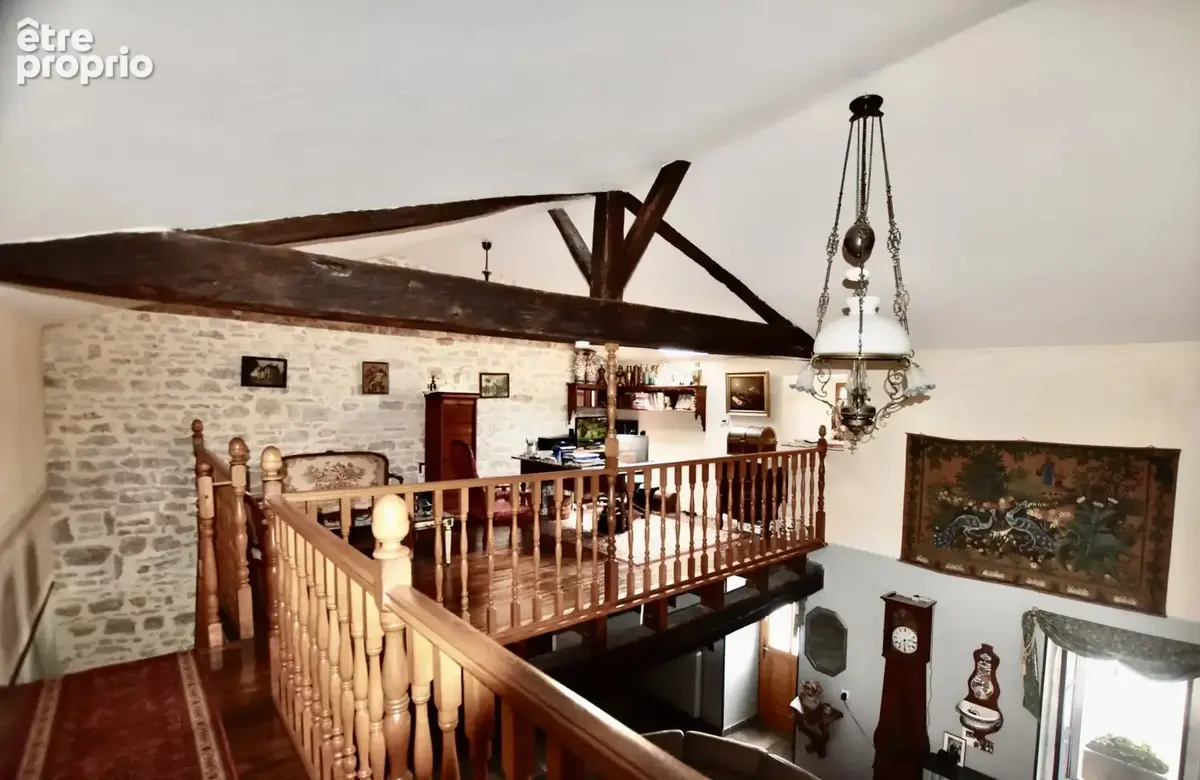 Magifique Longère avec piscine intérieure, 2 maison d'amis et 7 ha de terrain. - photo 7