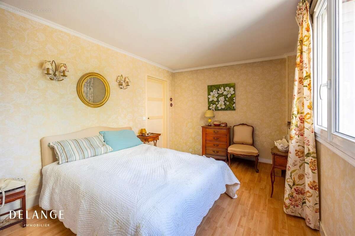 Appartement à PARIS-5E