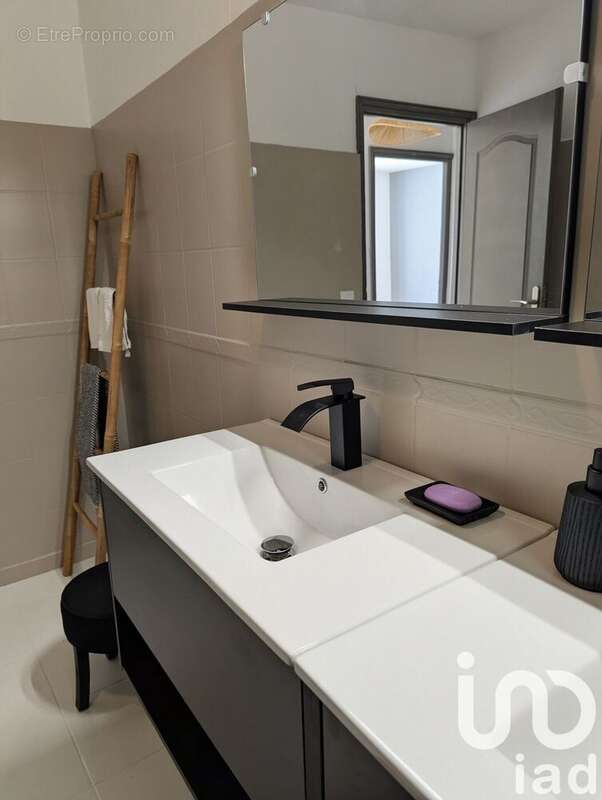 Maison 112 m² à Saint-Christophe-De-Double  - photo 7