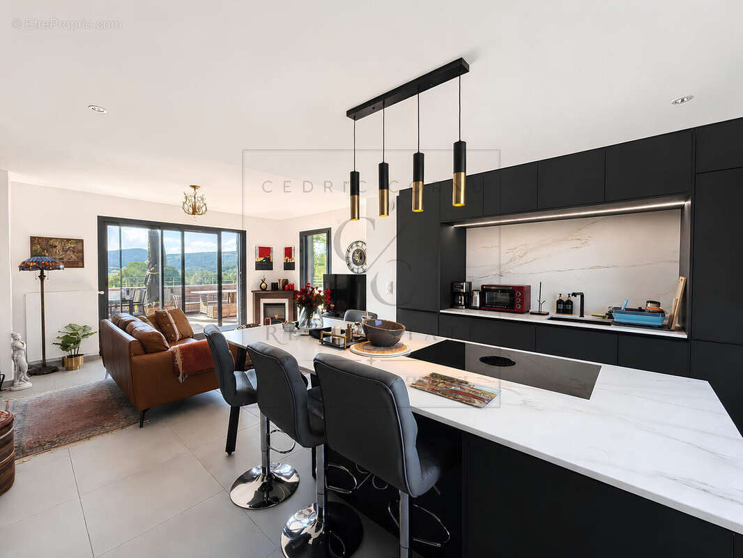 Appartement 68 m² à Annecy-Le-Vieux  - photo 2