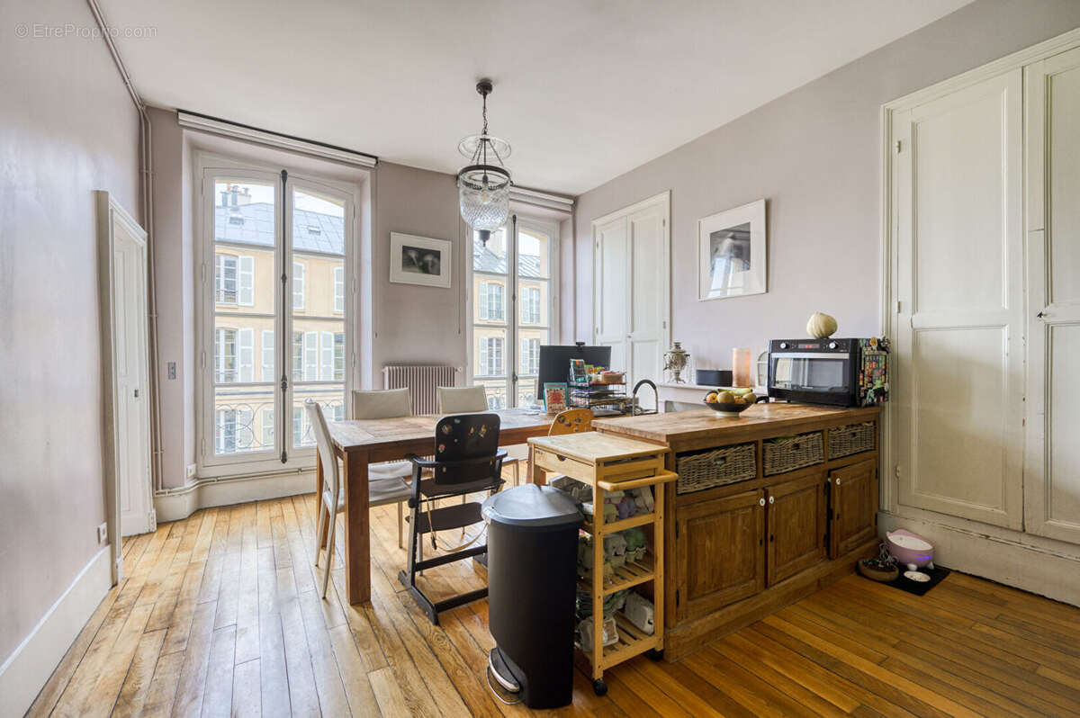 Appartement à VERSAILLES