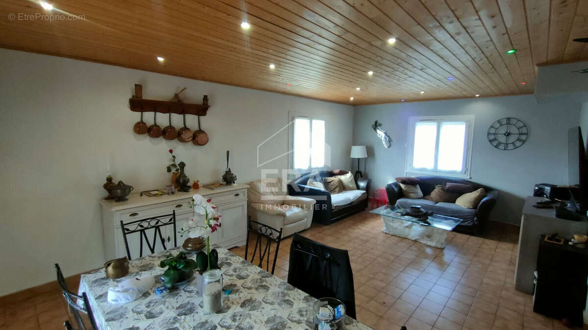 Maison à HAUTEVILLE-LOMPNES