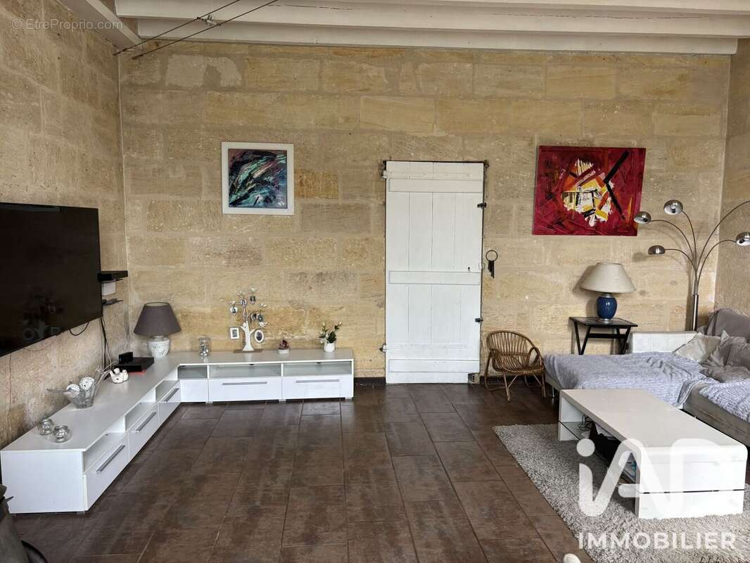 Maison 155 m² à Coutras  - photo 7