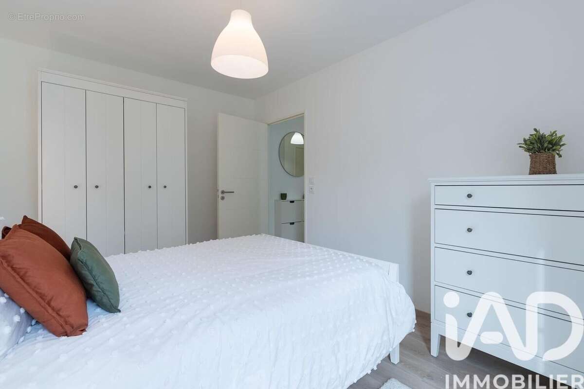 Photo 8 - Appartement à DECINES-CHARPIEU