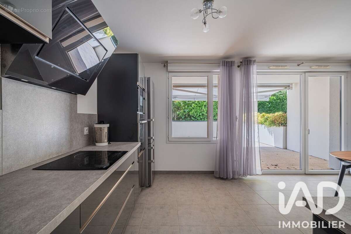 Appartement 64 m² à Vif  - photo 4