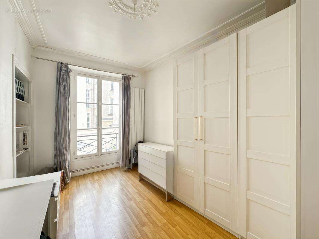 Appartement à PARIS-6E