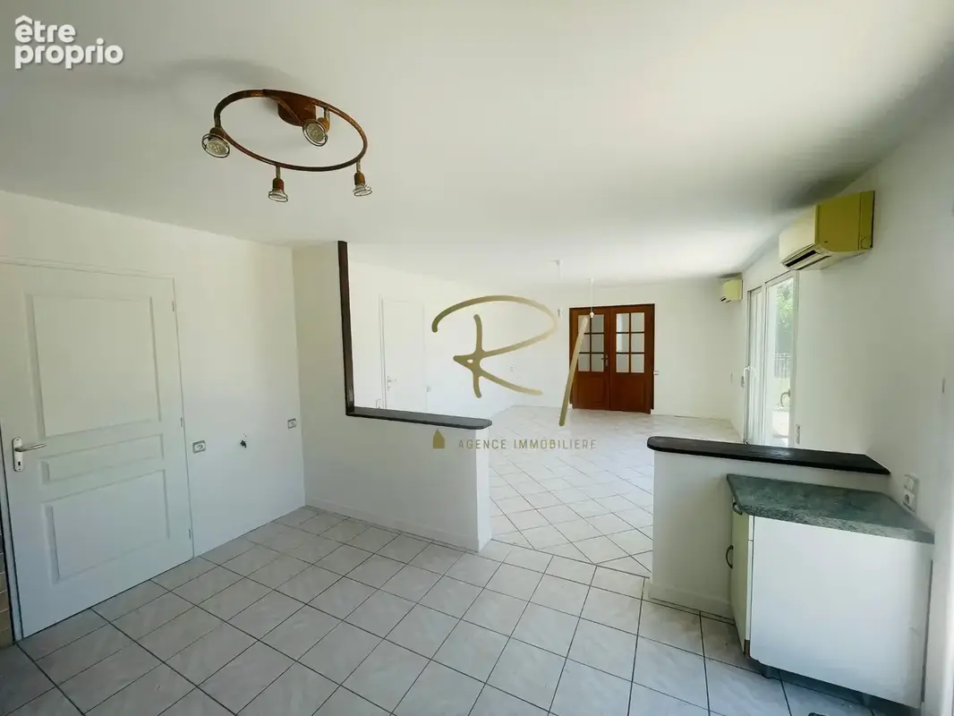 Maison de plain pied centre ville Ruoms - photo 5
