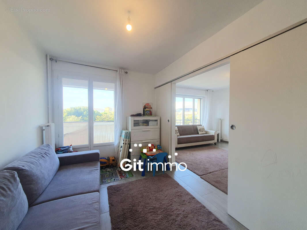 Appartement à MARSEILLE-9E