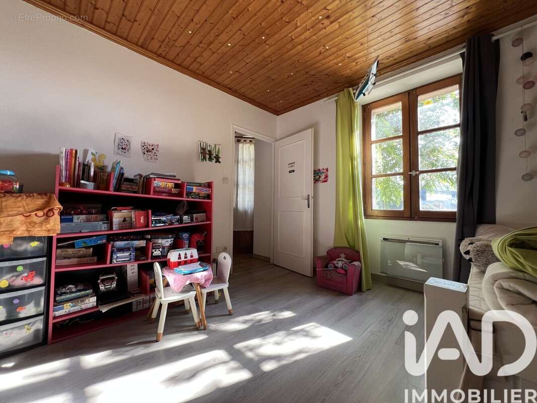 Maison 277 m² à Cerizay  - photo 8