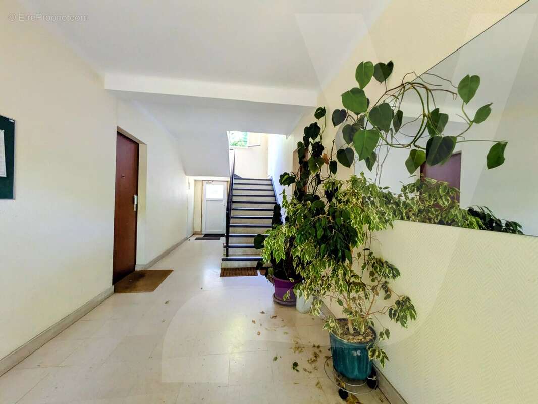 NANTES - PETIT PORT,  APPT T3 de 62 m² - Dernier étage – Balcon – Stationnement – Cave - photo 10