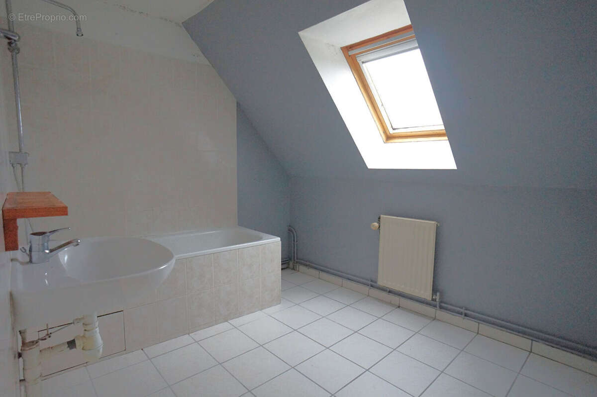 Maison à CHAMPVALLON